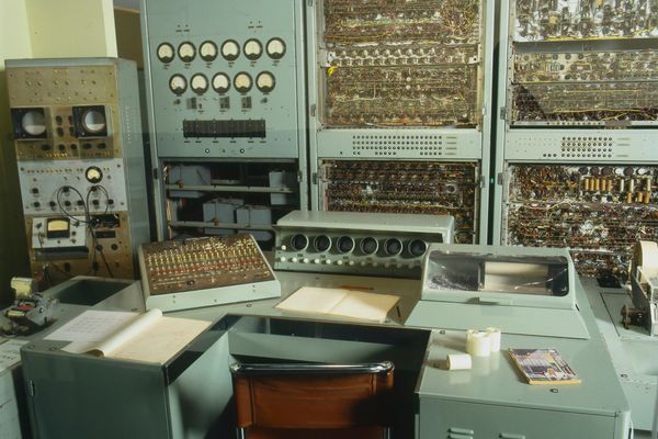 Legacy computer museum